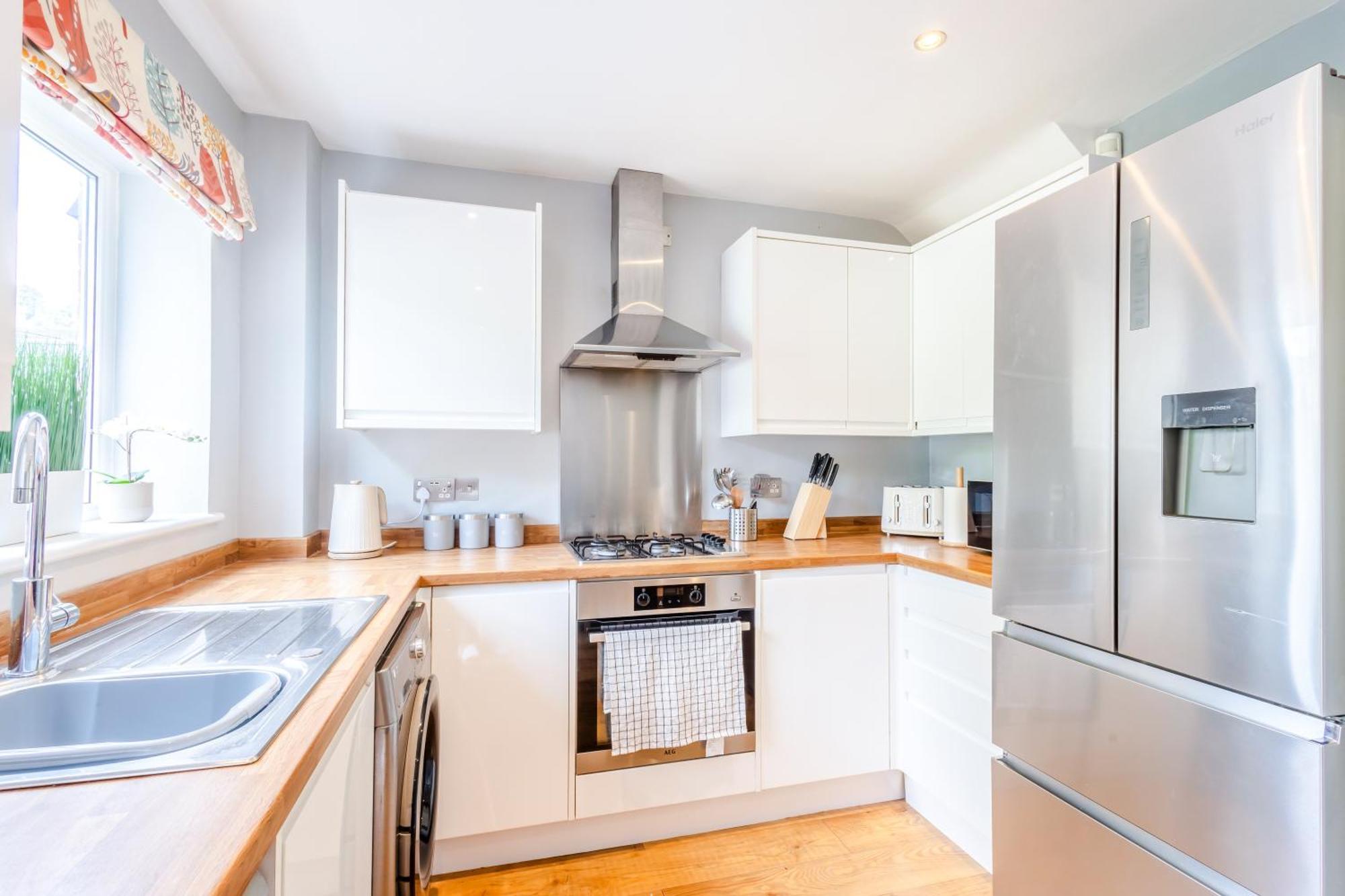 Stylish 3br House - Free Parking - Fast Wi-fi - Long Hébergement de vacances Bristol